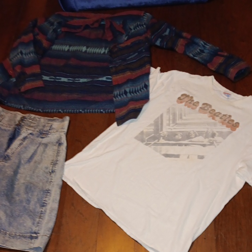 3 Items. BEATLES BAND SHIRT/SOUTH WEST BUTTON UP/& VINTAGE JORDACHE JEANS.